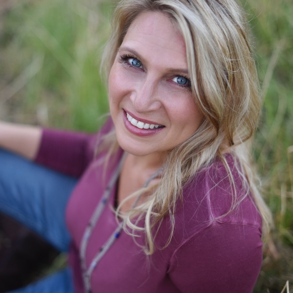 Meet your Posher, Izabella - Picture 1 of 1